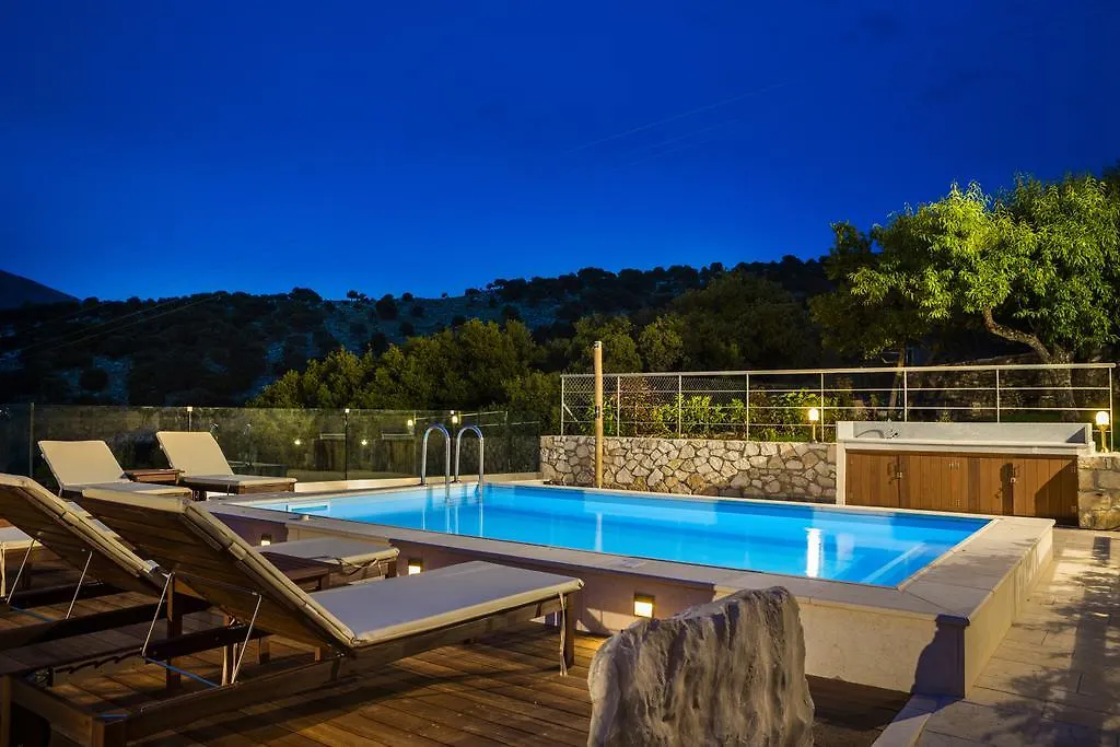 Iconic Villas - Villa Rosa Agia Efimia